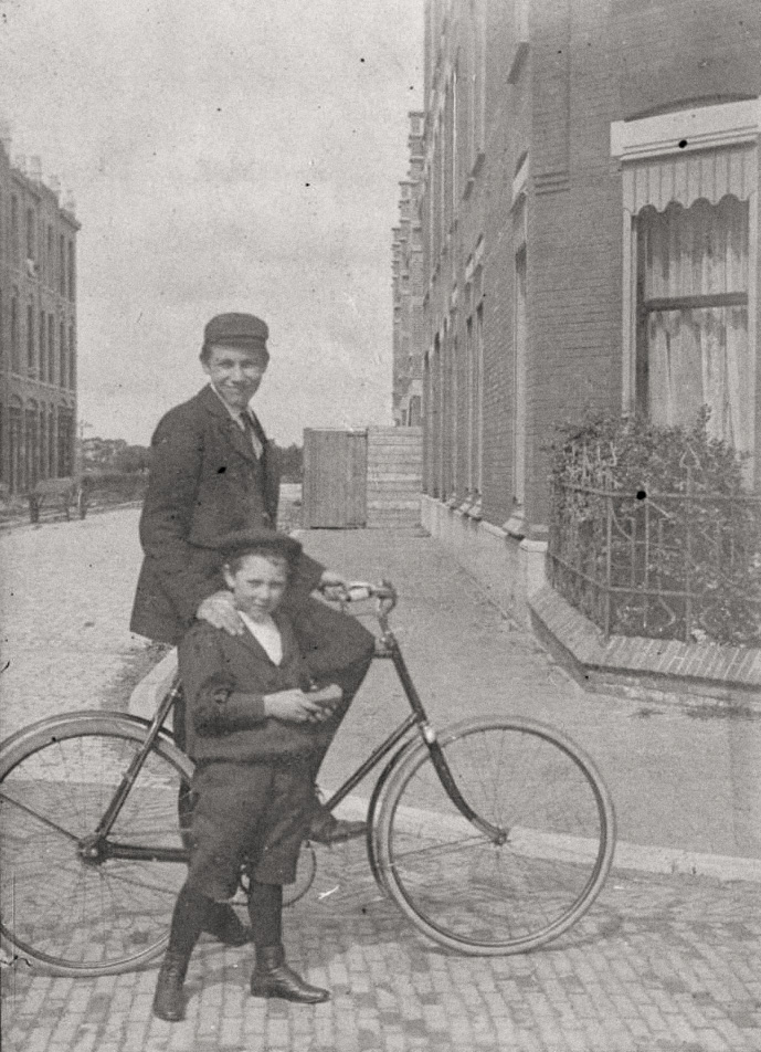Willem Van Outhoornstraat, Hoek Laan Van Nieuw Oost Indië Rond 1907 - Bron: Beeldbank Haags Gemeentarchief