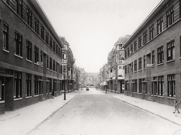Willem Van Outhoornstraat Rond 1931 - Bron: Beeldbank Haags Gemeentarchief