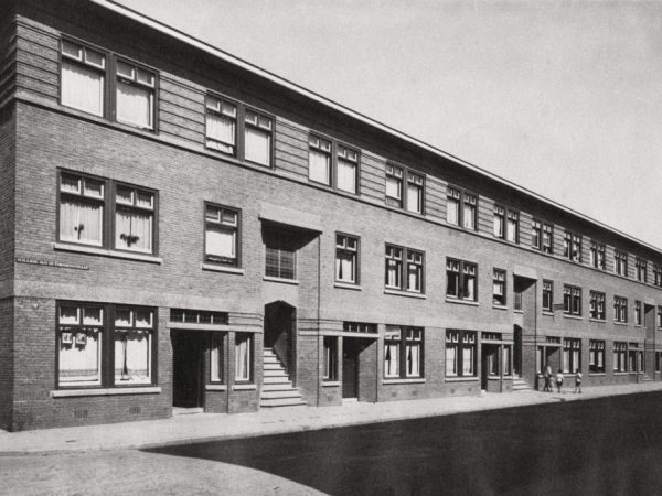 Willem Van Outhoornstraat 52-84 Rond 1930 - Bron: Beeldbank Haags Gemeentarchief