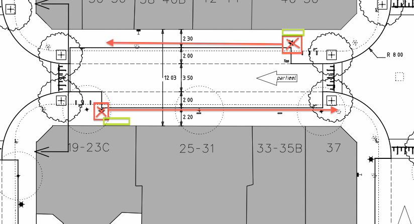 Locatie 2 lantaarnpalen niet voor erkers no. 48 en no. 23c.