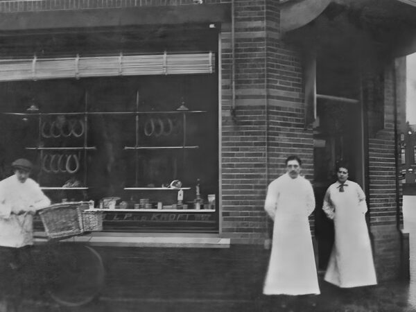 Slagerij L.P. Van De Kroft En Zonen Op De Willem Van Outhoornstraat 6